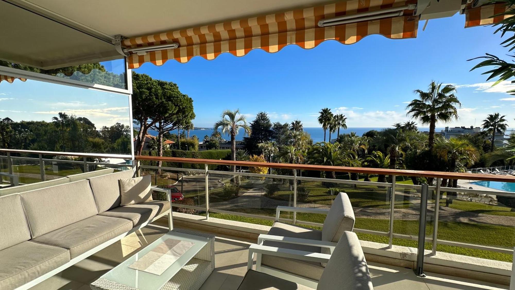Appartement 2 Chambres Vue Mer Panoramique, Proche Croisette Cannes Vallauris Exteriör bild
