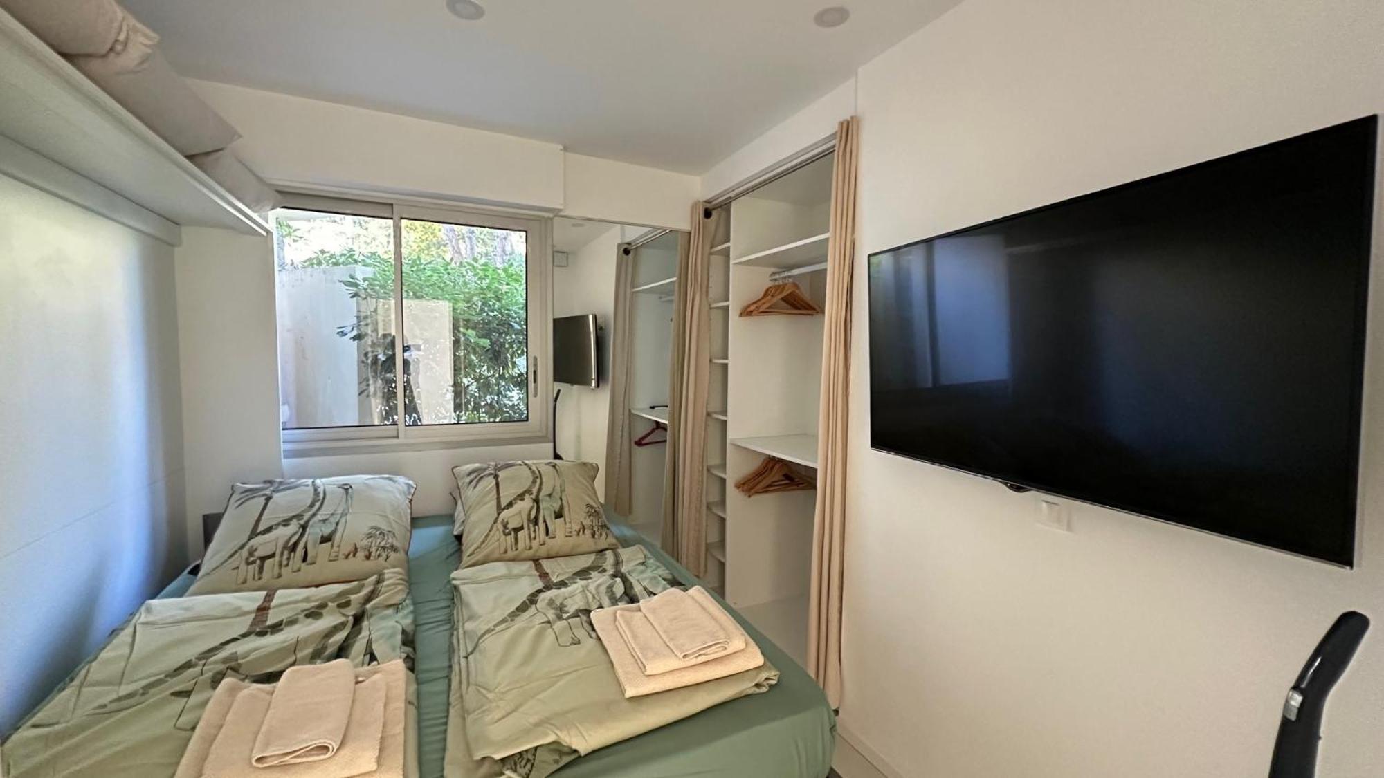 Appartement 2 Chambres Vue Mer Panoramique, Proche Croisette Cannes Vallauris Exteriör bild