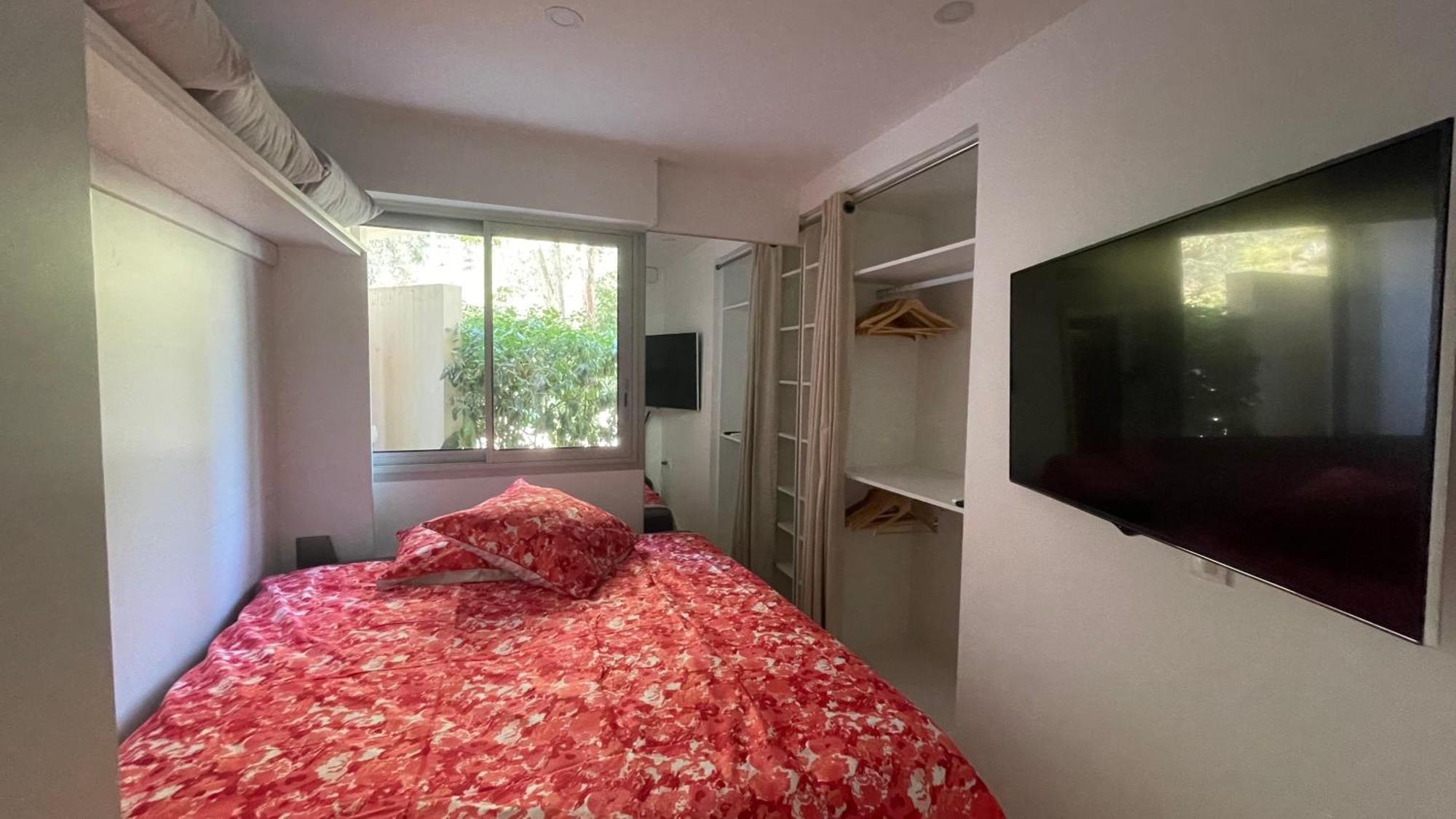 Appartement 2 Chambres Vue Mer Panoramique, Proche Croisette Cannes Vallauris Exteriör bild